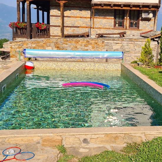 A party experience for a cheerful company - a weekend in Leshten with friends from Makaroon