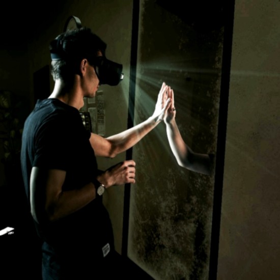 Впуснете се в едно незабравимо виртуално изживяване: VR ескейп стая от Makaroon Впуснете се в едно незабравимо виртуално изживяване: VR ескейп стая от Makaroon