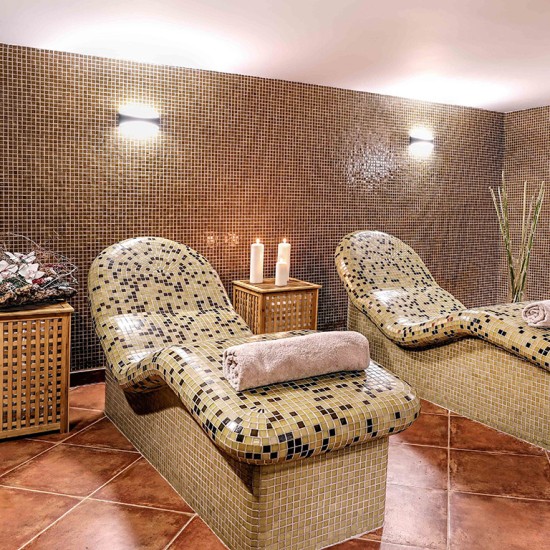 Почивка сред природата с две нощувки в стая Де Лукс във вила Синтика от Makaroon