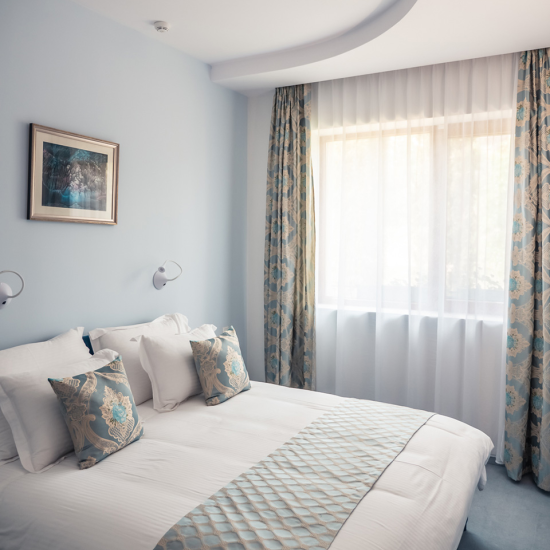 Луксозен пакет PHÉNOMÈNE – две нощувки с вино, дегустации и  много екстри за двама във Вила Синтика 