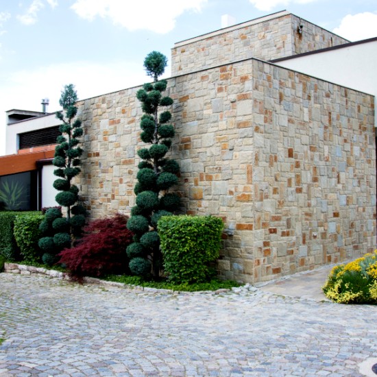 Винено удоволствие: Дегустация на 3 вида вино за двама във вила Юстина от Makaroon