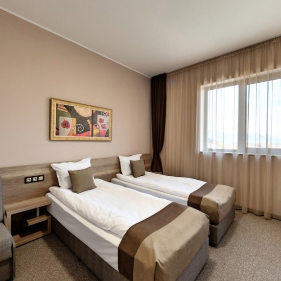 Подарете бягство от сивия град с „Нощувка във Вила Юстина“ от Makaroon