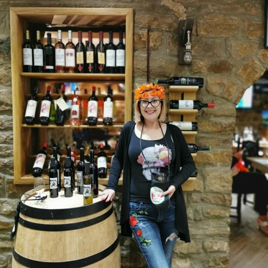 Дегустация на 5 вида вино от района на Велико Търново с включен кетъринг от Makaroon