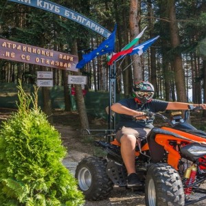 Приключение в Добринище с АТВ 200сс Приключение в Добринище с АТВ 200сс