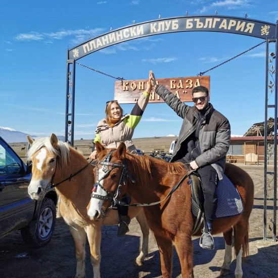 Конна езда сред природата близо до Банскоот Макароон Конна езда сред природата близо до Банско от Макароон