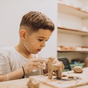 Ателие по керамика за деца – забавление за малките творци