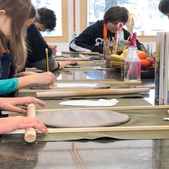 Ателие по керамика за деца – забавление за малките творци от Makaroon Ателие по керамика за деца – забавление за малките творци от Makaroon