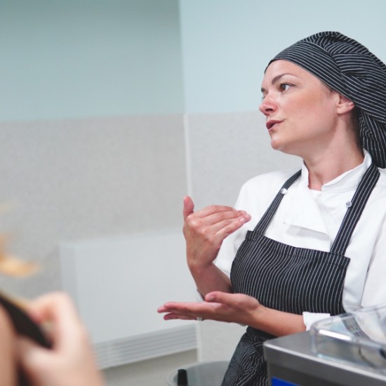 Оригинален подарък - уъркшоп по приготвяне на джелато Макароон