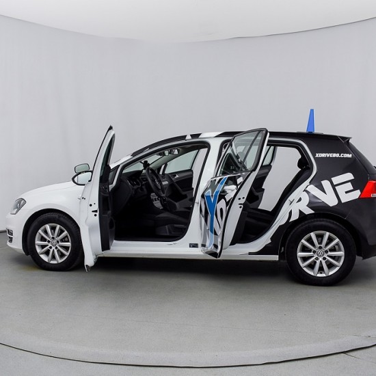 Driving course category "B" - a gift with the future in mind from Makaroon