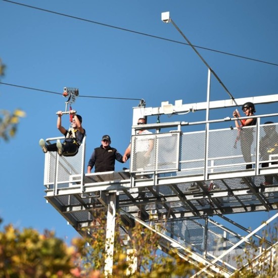 Понесете се над вълните и усетете адреналина с Зип Лайн eкстремно спускане за един човек в с. Топола от Makaroon