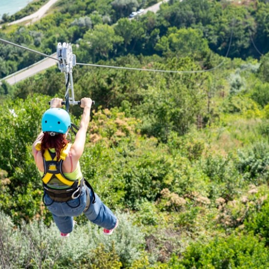 Понесете се над вълните и усетете адреналина с Зип Лайн eкстремно спускане за един човек в с. Топола от Makaroon