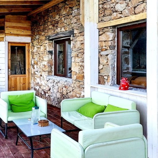 Подарете си едно романтично бягство с „Две нощувки в къща за гости в с. Змиево“ от Makaroon