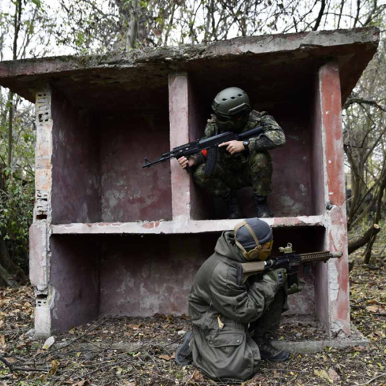 Впуснете се в епично приключение с Игра на Airsoft в Горна Оряховица от Makaroon
