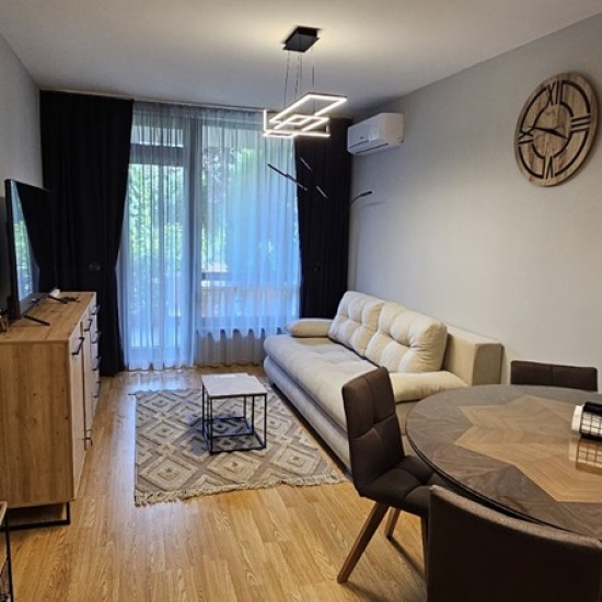 Подарете си една почивка в Разложката котловина с "Две нощувки за до четирима в Aspen Suites край Разлог"от Makaroon