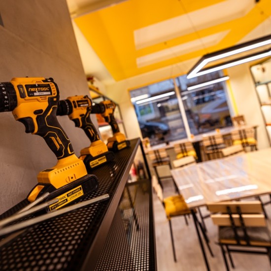 Create in a broken way with an Art Workshop for making decorations from concrete and microcement from Makaroon