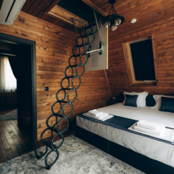 Нощувка със закуска за двама в самостоятелна вила в комплекс „СкитникЪ“