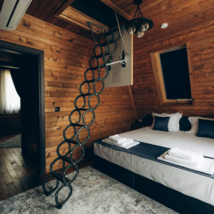 Нощувка със закуска за двама в самостоятелна вила в комплекс „СкитникЪ“