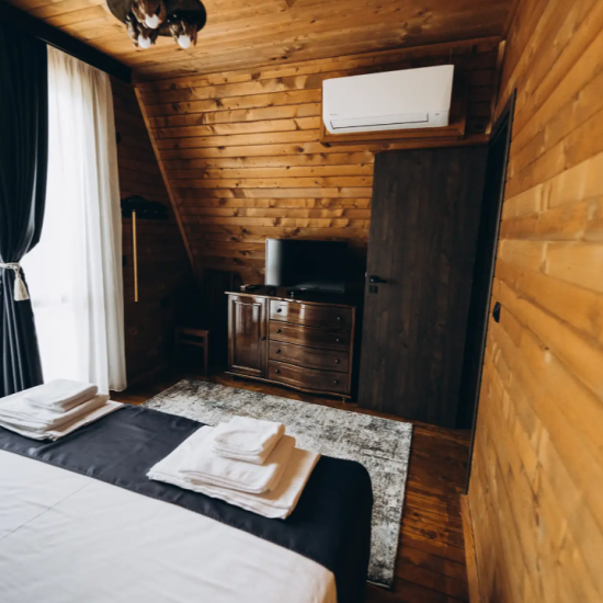 Почивка и природа - Уикенд със закуска за двама в самостоятелна вила в комплекс „СкитникЪ“ от Makaroon Почивка и природа - Уикенд със закуска за двама в самостоятелна вила в комплекс „СкитникЪ“ от Makaroon