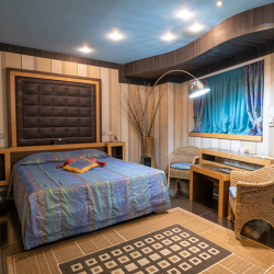 Нощувка за двама със закуска и СПА в Хотел Дипломат Плаза, Луковит + романтична разходка с лодка