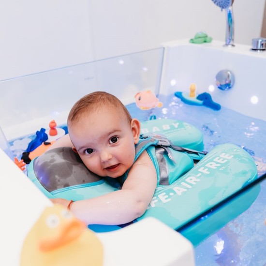 Подарете любов и грижа с "Хидротерапия и масаж за бебета" от Makaroon Подарете любов и грижа с "Хидротерапия и масаж за бебета" от Makaroon