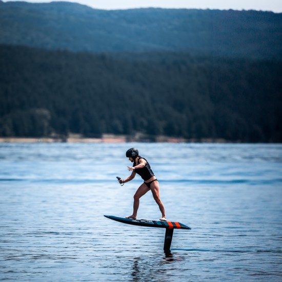 Eкстремно във и над водата с "Урок по e-foil на яз. Въча около Пловдив" oт Makaroon Eкстремно във и над водата с "Урок по e-foil на яз. Въча около Пловдив" oт Makaroon