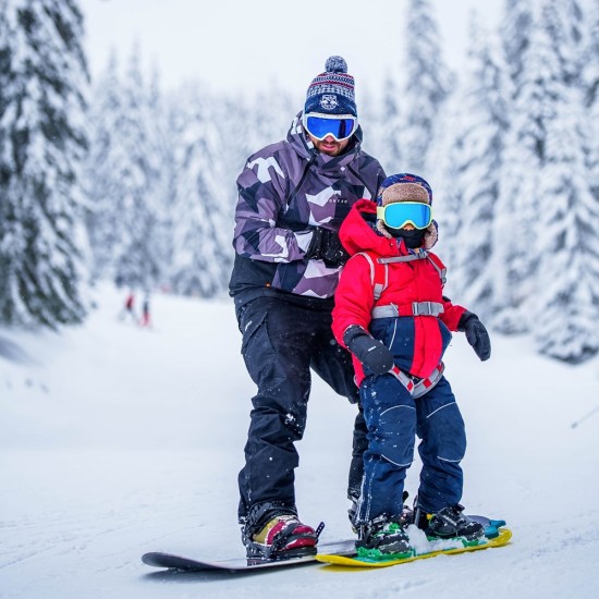 Снежни приключения и за най-малките „Урок по ски или сноуборд + професионална фотосесия за деца до 5 години“ oт Makaroon