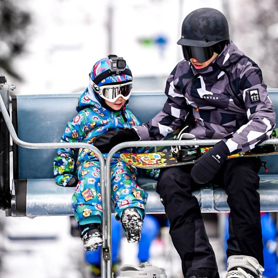 Снежни приключения и за най-малките „Урок по ски или сноуборд + професионална фотосесия за деца до 5 години“ oт Makaroon