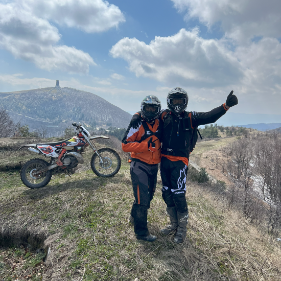 Целодневен преход с ендуро мотор край София или Габрово от Макароон