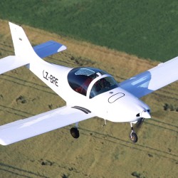 Сбъднете мечта с "Урок по пилотиране на двуместен самолет край Ихтиман"