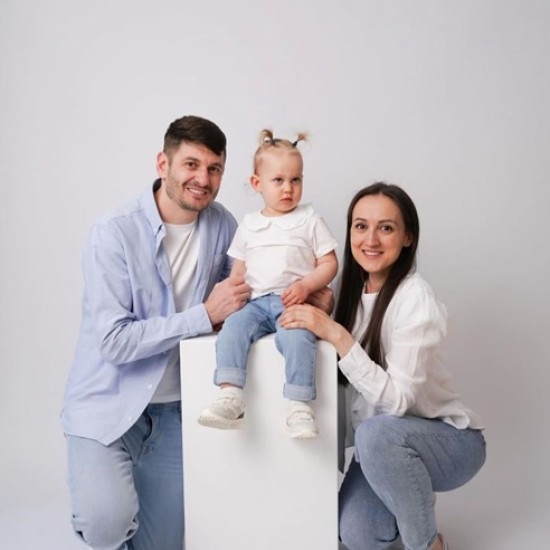 Създайте невероятни спомени с “Автопортрет във фотоателие” от Makaroon.