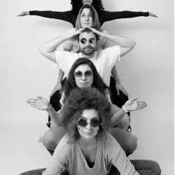 Станете фотограф с “Автопортрет във фотоателие”