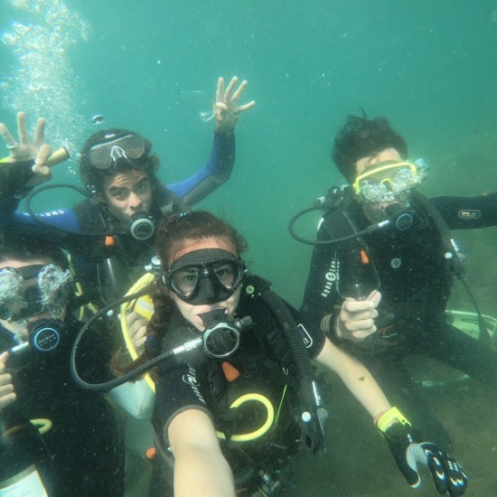 Explore the seabed with the "Diving Course" from Makaroon.bg