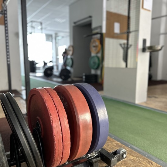 Открийте вашата фитнес мотивация с  „Три индивидуални тренировки с треньор в Gorilla Gym” от Makaroon