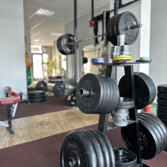 Открийте вашата фитнес мотивация с  „Три индивидуални тренировки с треньор в Gorilla Gym” от Makaroon