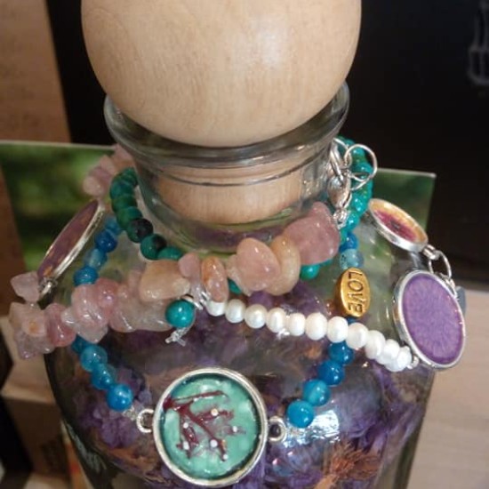 Създайте собствено уникално бижу от естествени камъни и перли във Варна от Макароон