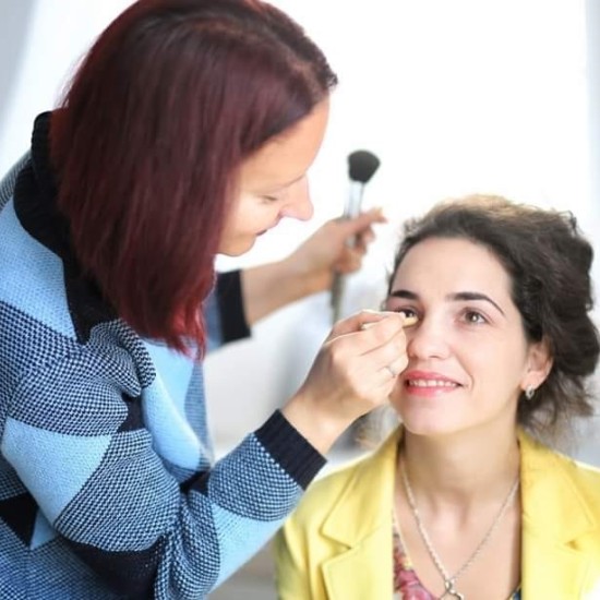 Бъди неотразима с професионален грим в град Варна от Макароон Бъди неотразима с професионален грим в град Варна от Макароон