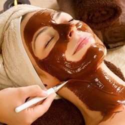 Почерпете кожата си с една сладка „Шоколадова терапия за лице във Варна“ 