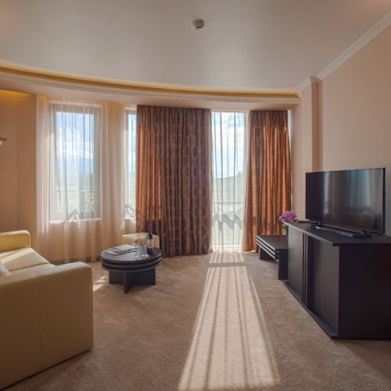 Подарете си едно незабравимо спа изживяване в „Спа Хотел Мантар“ от Makaroon Подарете си едно незабравимо спа изживяване в „Спа Хотел Мантар“ от Makaroon