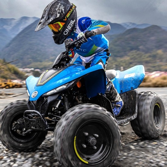 Приключение за две деца „Каране на детско АТВ край Варна“