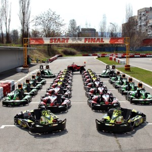 Картинг за един човек – предизвикателство и динамика на пистата