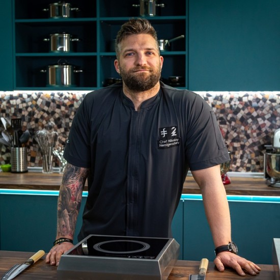 Задобрейте в кухнята с Кулинарни курсове с Николай Немигенчев от Makaroon