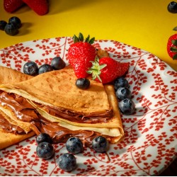 Семеен брънч с палачинки за до 4 души в Le Soleil Crepes and Coffee