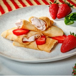 Брънч с палачинки за двама в Le Soleil Crepes and Coffee