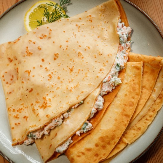 Сладки спомени със "Семеен брънч за до 4 души в Le Soleil Crepes and Coffee" от Makaroon