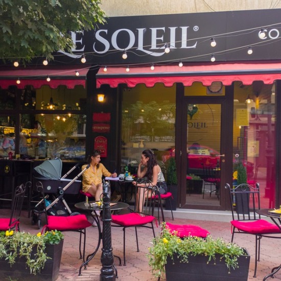 Сладки спомени със "Семеен брънч за до 4 души в Le Soleil Crepes and Coffee" от Makaroon