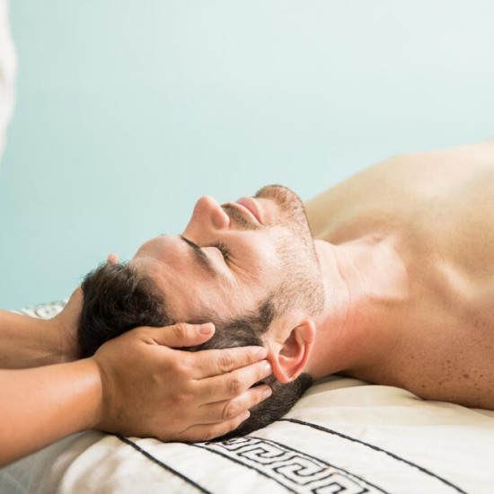 Подарете грижа за всеки мъж с Терапия Skeyndor Man от Makaroon