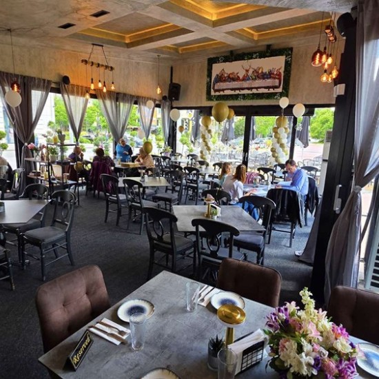 Кулинарна приказка с Вечеря за двама в ресторант Little Sofia от Makaroon