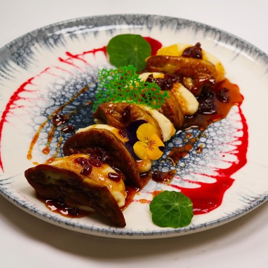 Кулинарна приказка с Вечеря за двама в ресторант Little Sofia от Makaroon