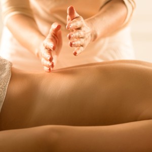 Възобновете тялото си с „Възстановителен масаж в София“