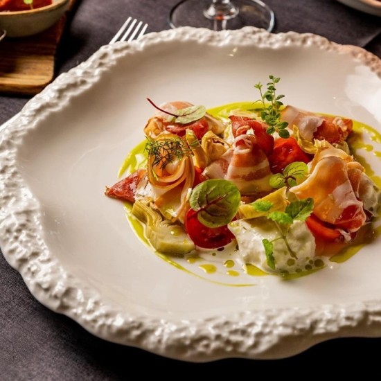 Вечеря за двама в ресторант „Мусони“ Пловдив – вкусово преживяване към върховете на съвършенството от Макароон Вечеря за двама в ресторант „Мусони“ Пловдив – вкусово преживяване към върховете на съвършенството от Макароон